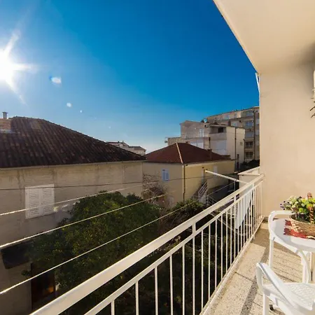 Stipe Apartment *